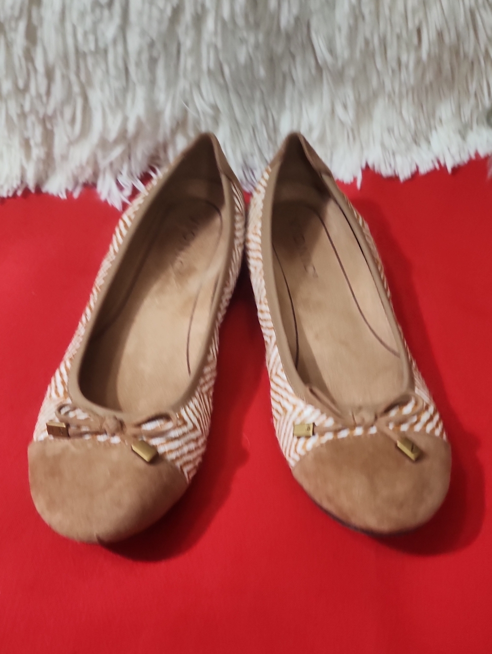Vionic Minna Tan & White Striped Ballet Flats with Bow Detail